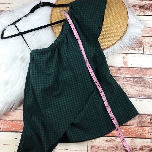 Petersyn‎ green gingham plaid one shoulder top - Picture 3 of 8